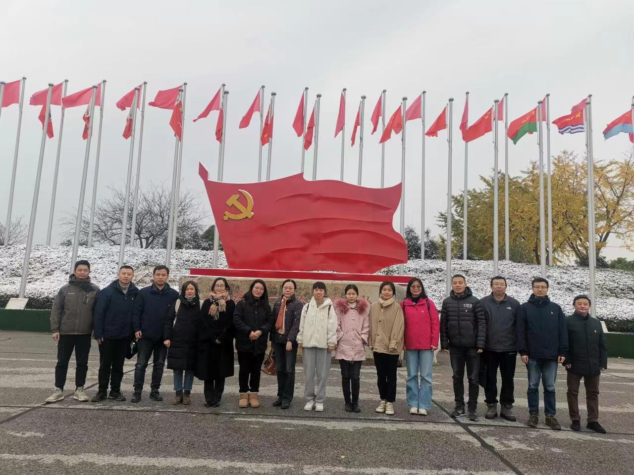 园艺和科普教育中心党支部赴溧水大金山国防园开展主题教育党日活动